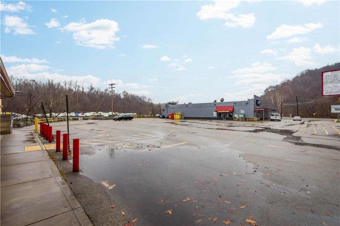 26 Front St - Photo 4 of 25