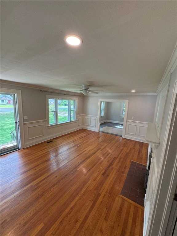 212 Whitehall Rd - Photo 2 of 11