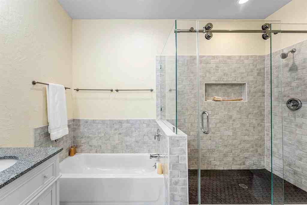 858 Windermere Way - Photo 3 of 13