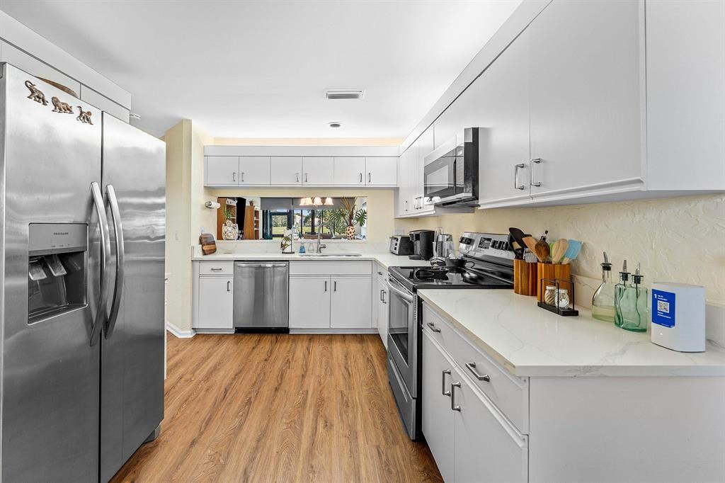 858 Windermere Way - Photo 4 of 13