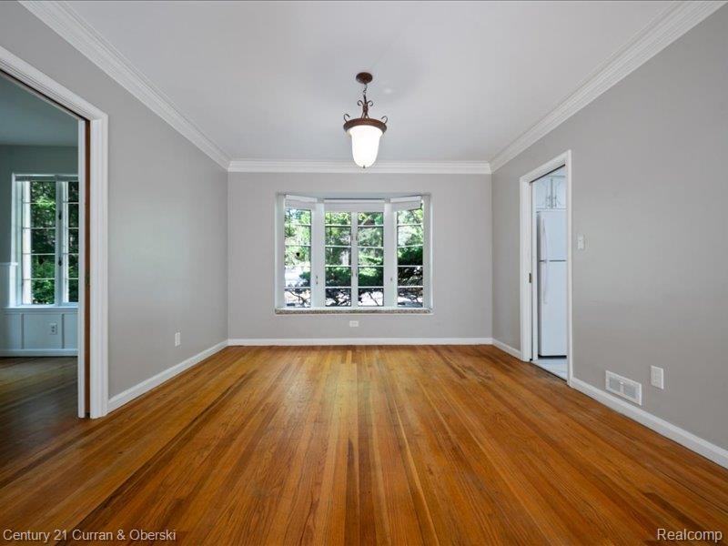 25831 Avondale St - Photo 3 of 34