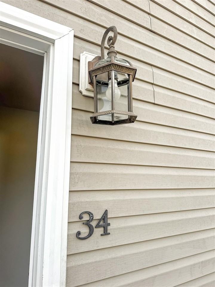 1225 N Lee Dr - Photo 2 of 17