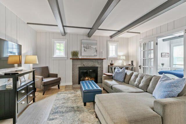 3 Geneva Ln - Photo 5 of 15