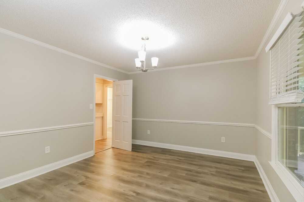 524 Robin Dr - Photo 7 of 18