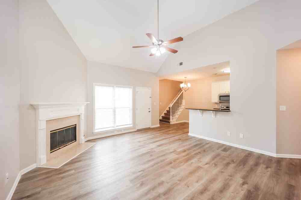 54 Cottage Ln - Photo 4 of 17