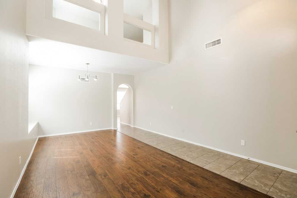 9913 E Emelita Ave - Photo 5 of 17