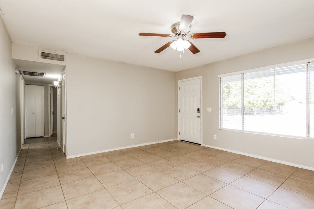 5523 W Villa Maria Dr - Photo 4 of 16