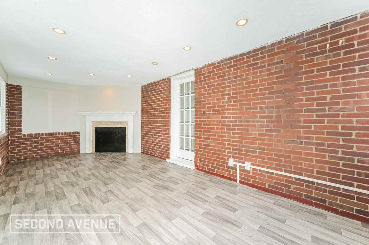 5716 Brinley Dr - Photo 4 of 27