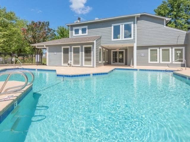 The Willow - Photo 2 of 3