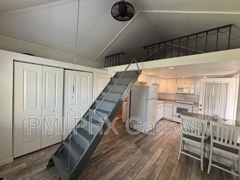 149 1/2 E Butte Ave - Photo 2 of 5