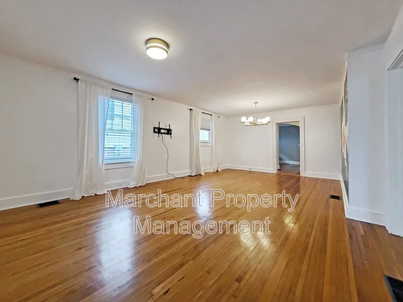 114 Central Ave - Photo 7 of 33