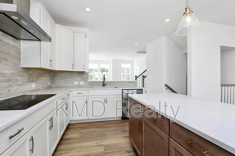 7118 Westrow Ave - Photo 3 of 17