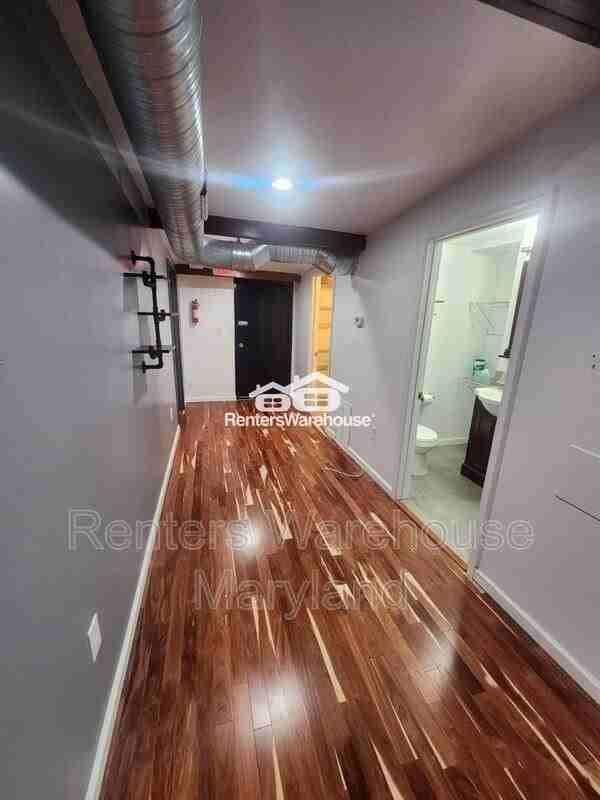 1421 W Baltimore St #C - Photo 3 of 10
