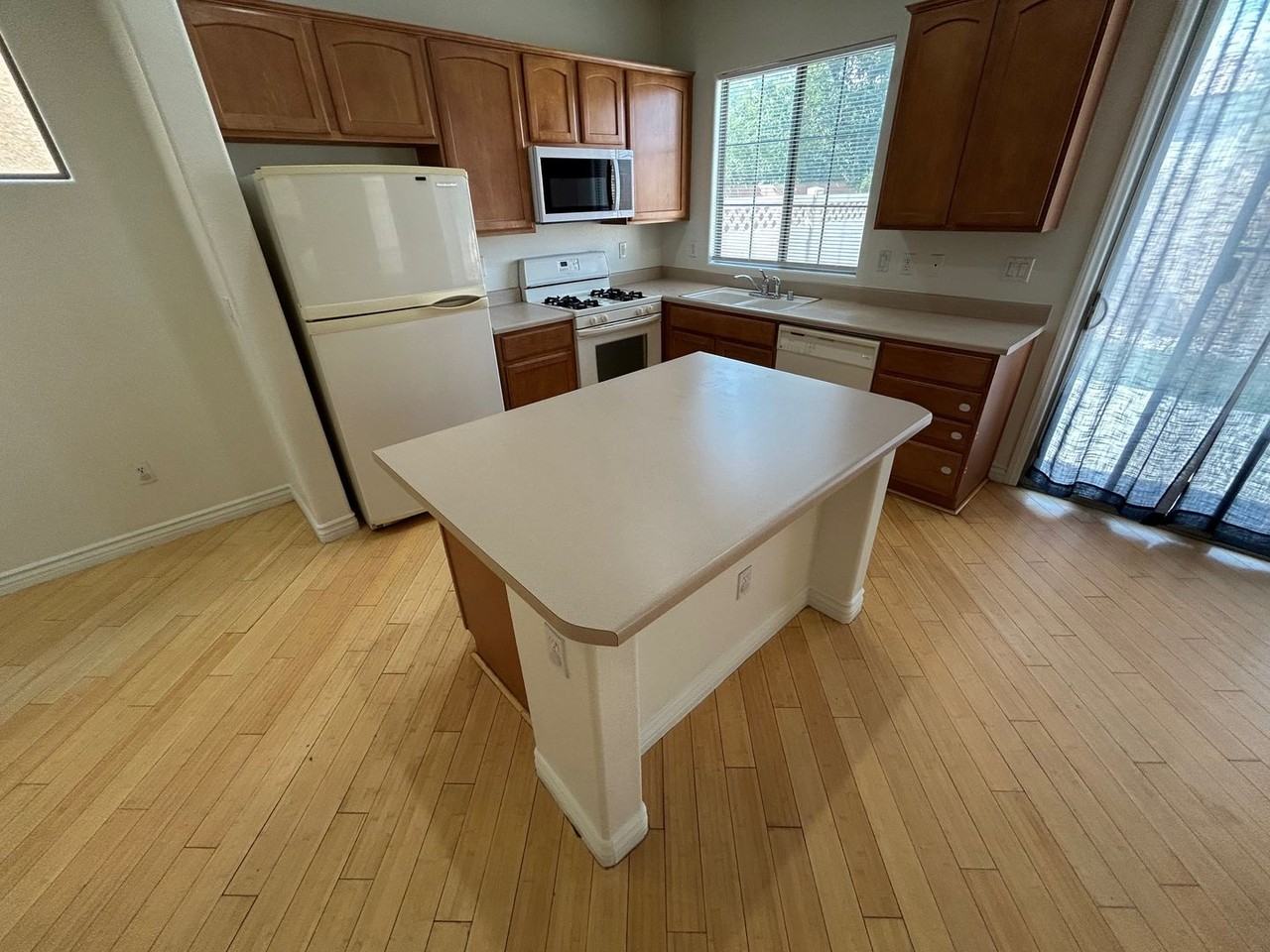 5246 Coral Ribbon Ave - Photo 2 of 31