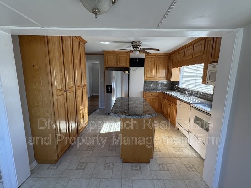 126 Concord Highland Dr - Photo 5 of 15