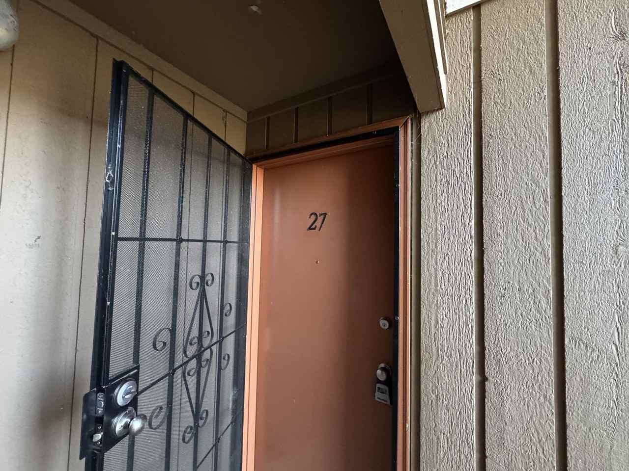 6102 6th Ave - Photo 2 of 26