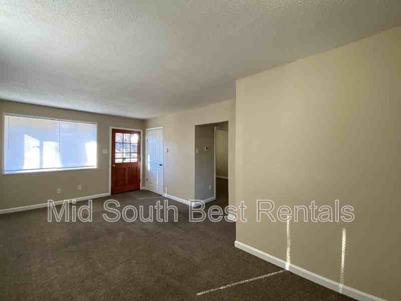 2458 Joy Ln - Photo 4 of 15