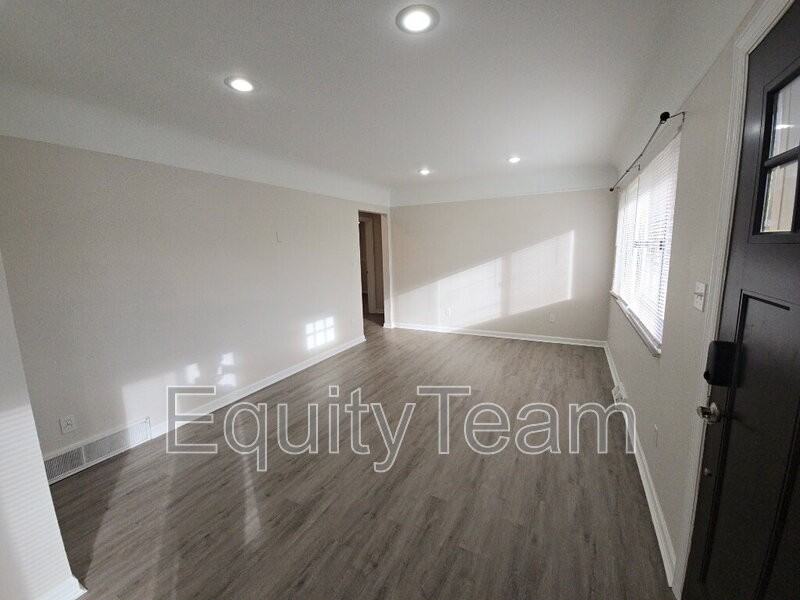 5462 Joey Ter - Photo 4 of 21