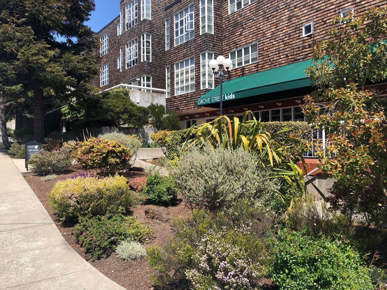 1385 Shattuck Avenue - Photo 2 of 12