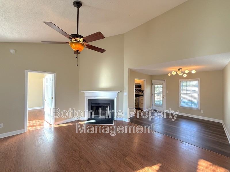 6401 Currywood Pl - Photo 4 of 22