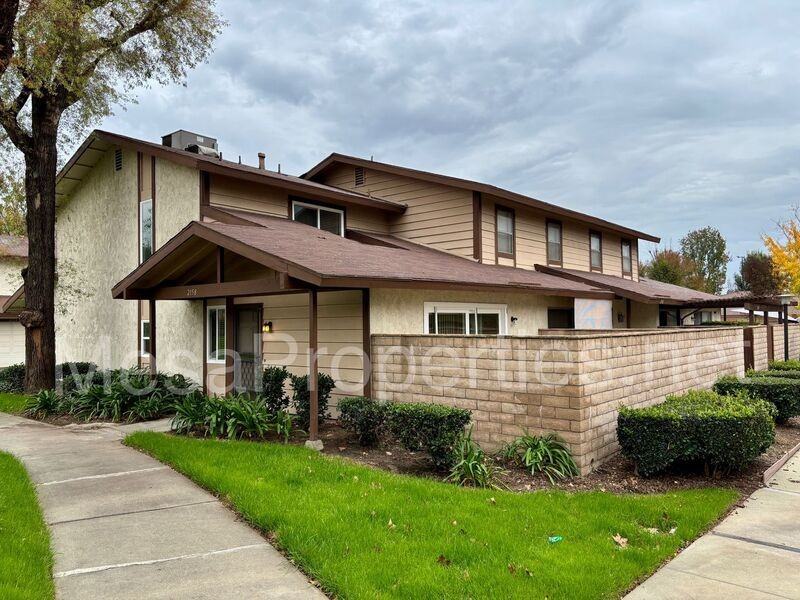 2158 S Mountain Ave - Photo 2 of 14