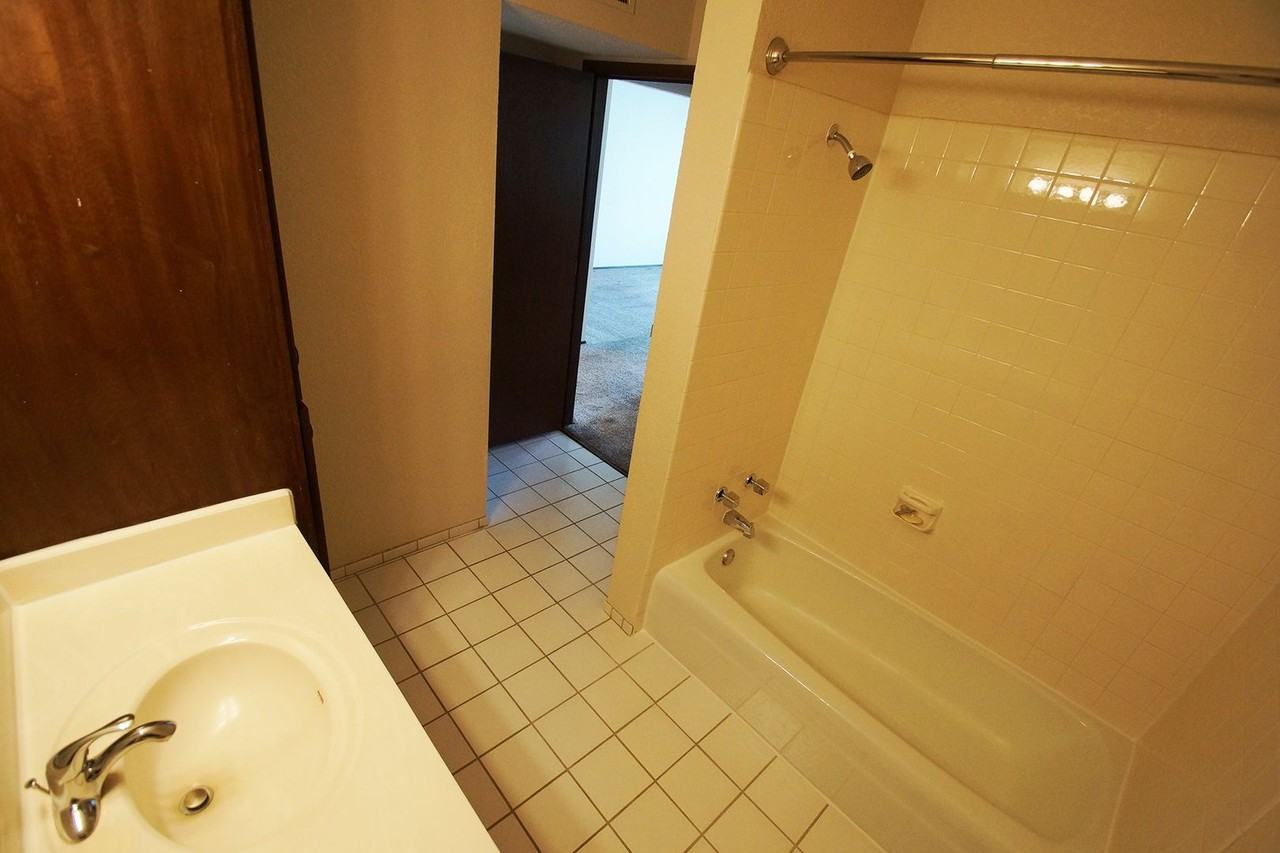 Larpenteur Estates 1270, LLC - Photo 2 of 22