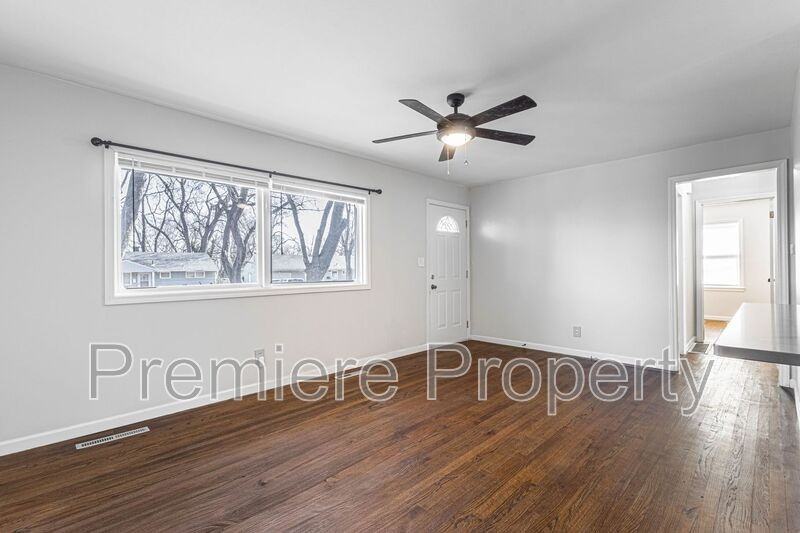 7306 Elm Ave - Photo 2 of 16