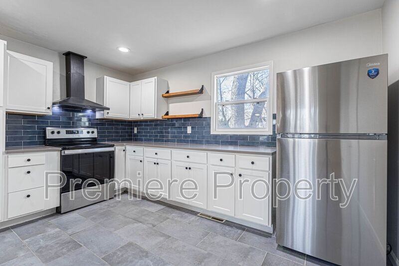 7306 Elm Ave - Photo 5 of 16