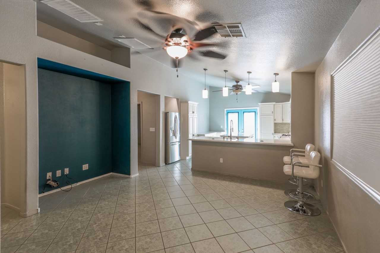 6208 Grizzly Gorge St - Photo 5 of 29