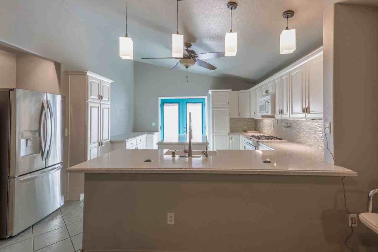 6208 Grizzly Gorge St - Photo 7 of 29