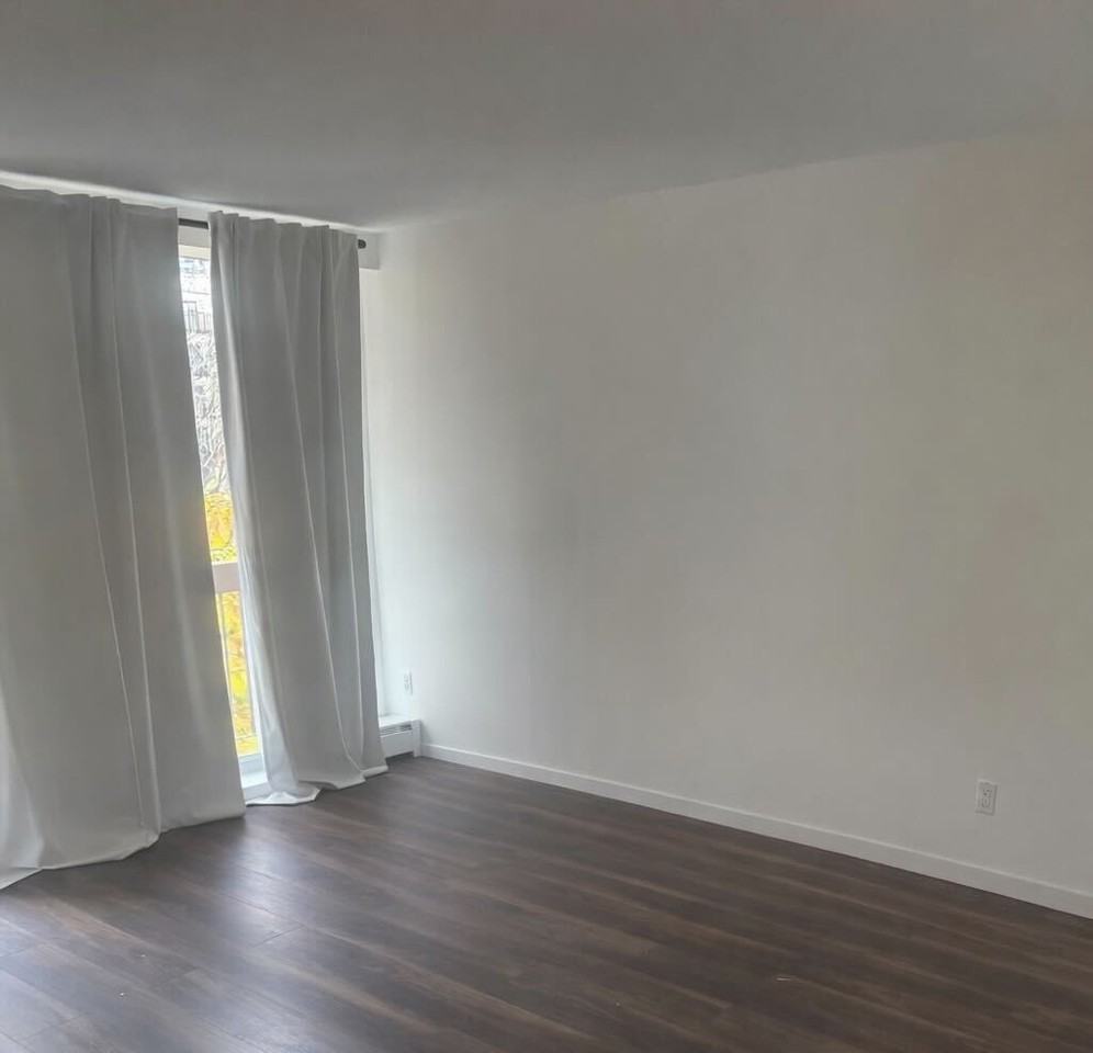 Bute St & Pendrell St #501 - Photo 3 of 9