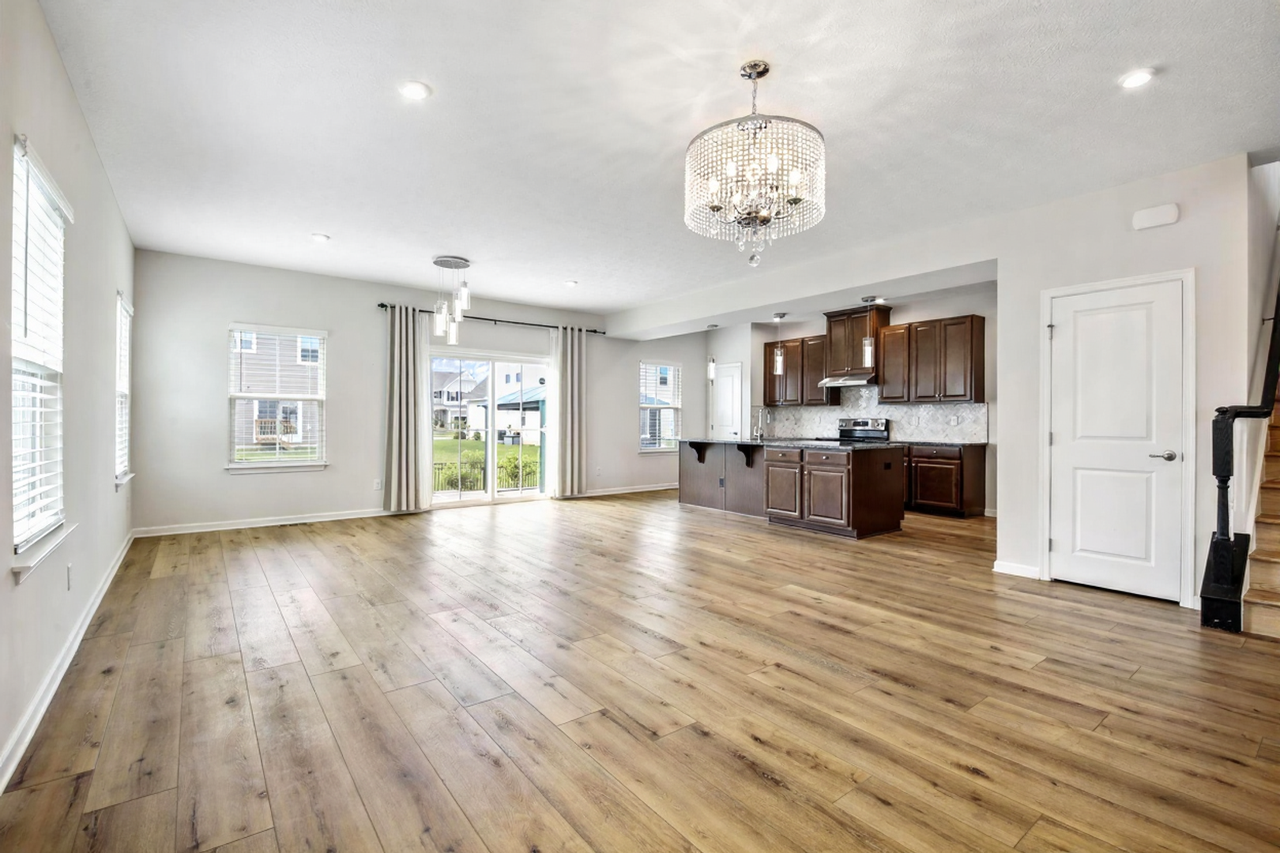 380 Crownover Way - Photo 6 of 29