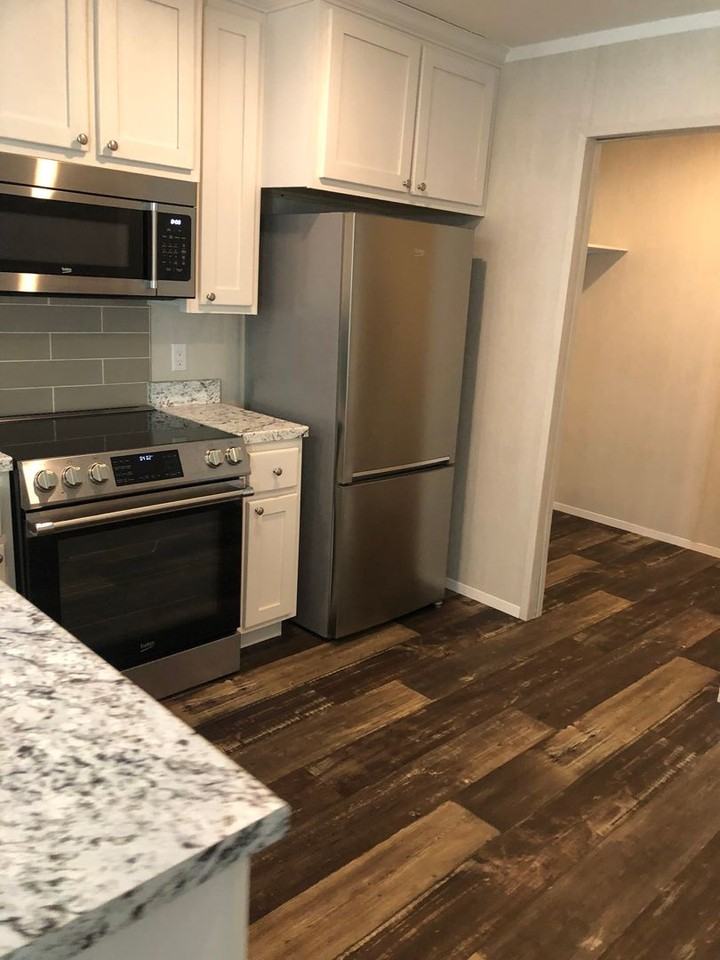 291 Brookside Dr - Photo 2 of 10