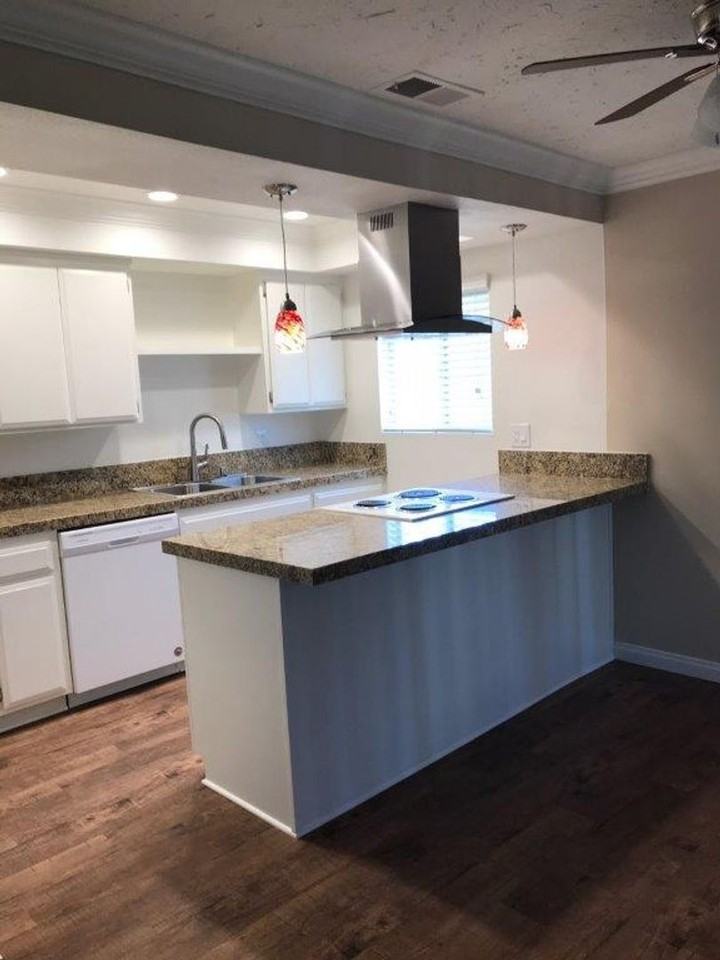 ROLLING HILLS MANOR APTS - Photo 6 of 21