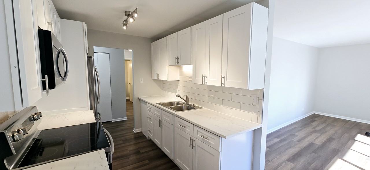 10 South Oak - Photo 3 of 40