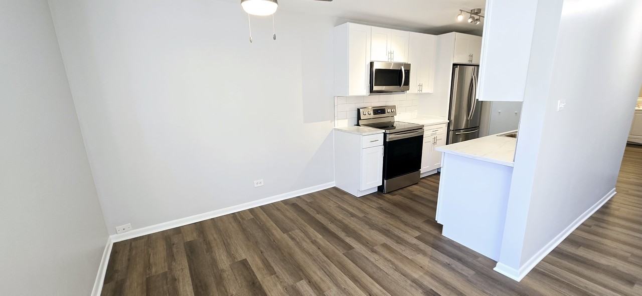 10 South Oak - Photo 4 of 40