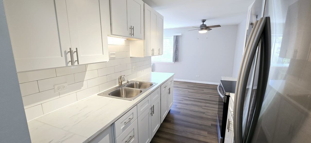 10 South Oak - Photo 5 of 40