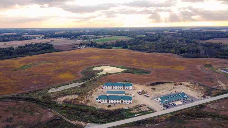 6208 Commerce Drive - Photo 3 of 13