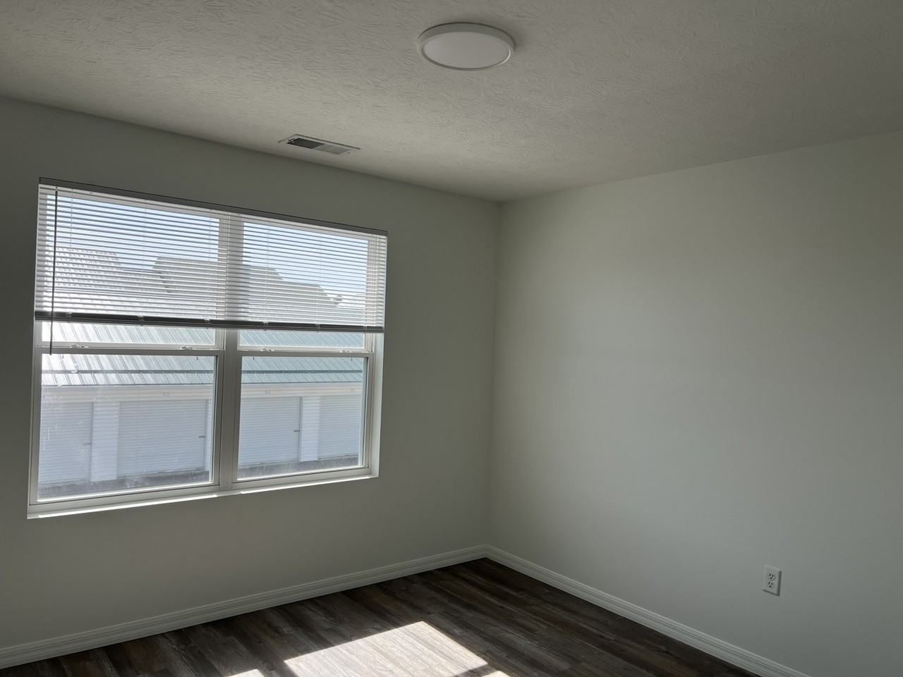 6208 Commerce Drive - Photo 4 of 13