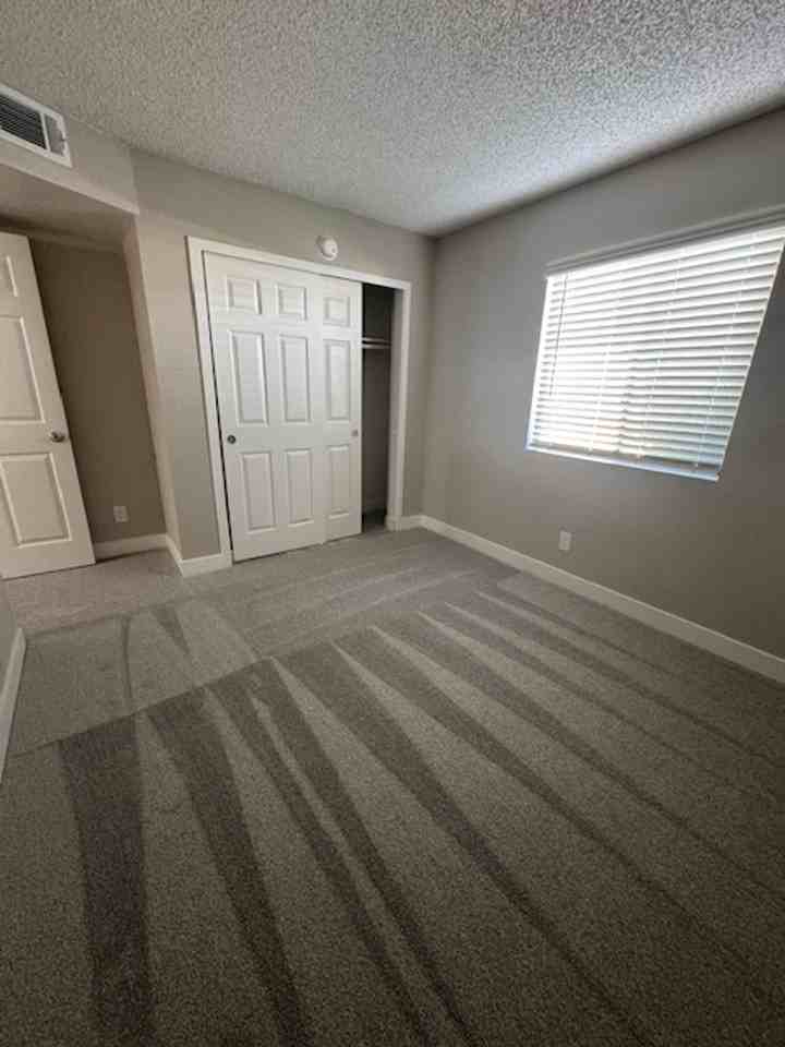 Autumn Run Apartments - Photo 4 of 35