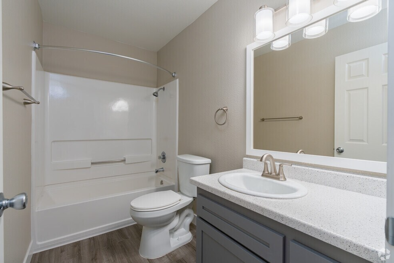 Autumn Run Apartments - Photo 5 of 35