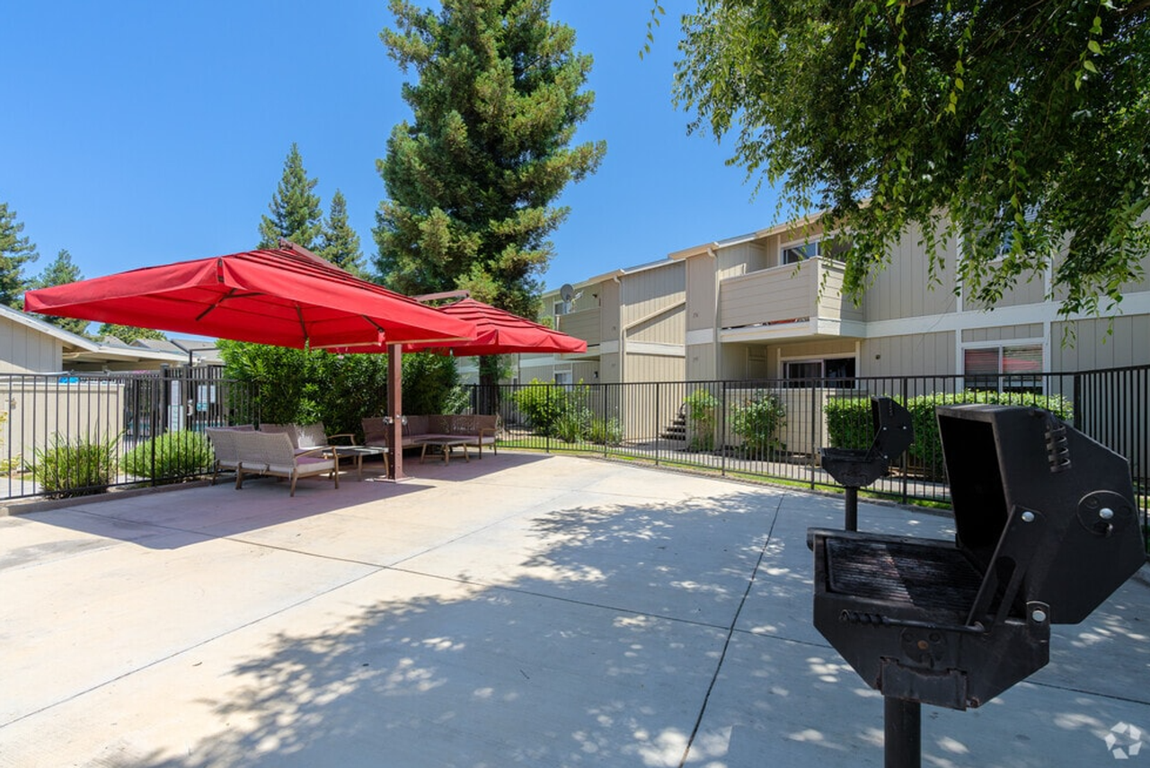 Autumn Run Apartments - Photo 6 of 35