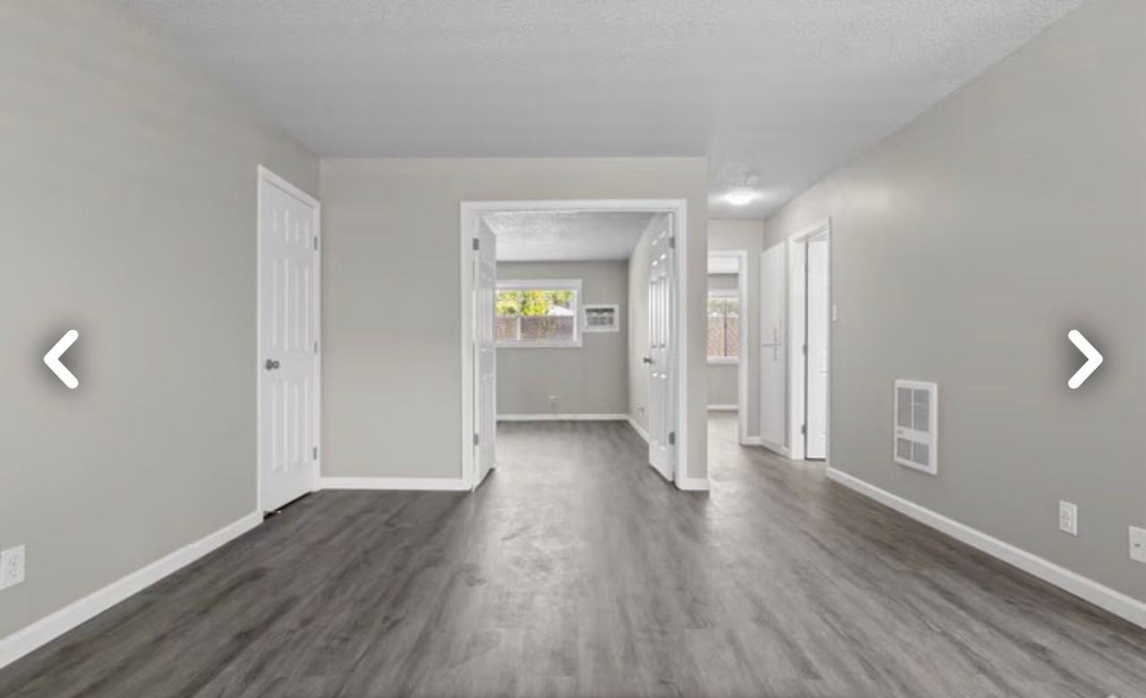 Castle Apartments - Photo 5 of 11