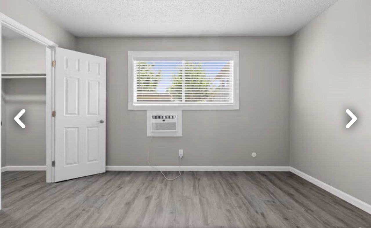 Castle Apartments - Photo 7 of 11