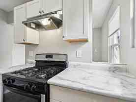 925 West 5th Street - Photo 1 of 1