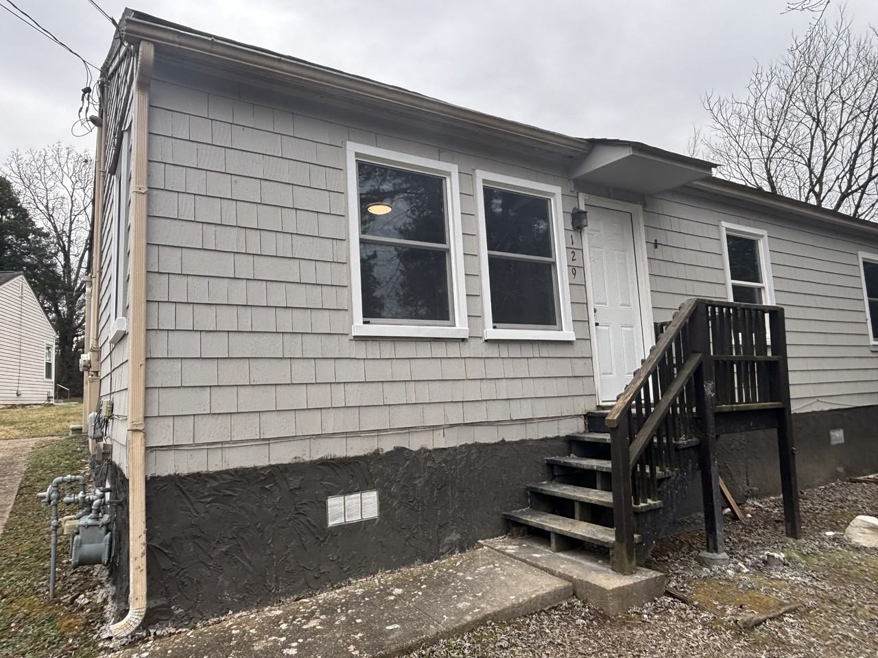 129 Lawton Road - Photo 2 of 3