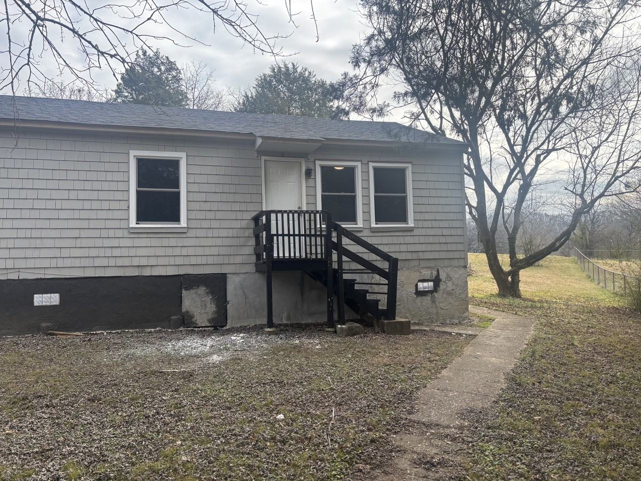 131 Lawton Road - Photo 2 of 2