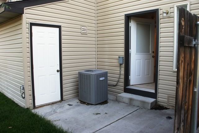 Foster Apartments - Photo 6 of 11