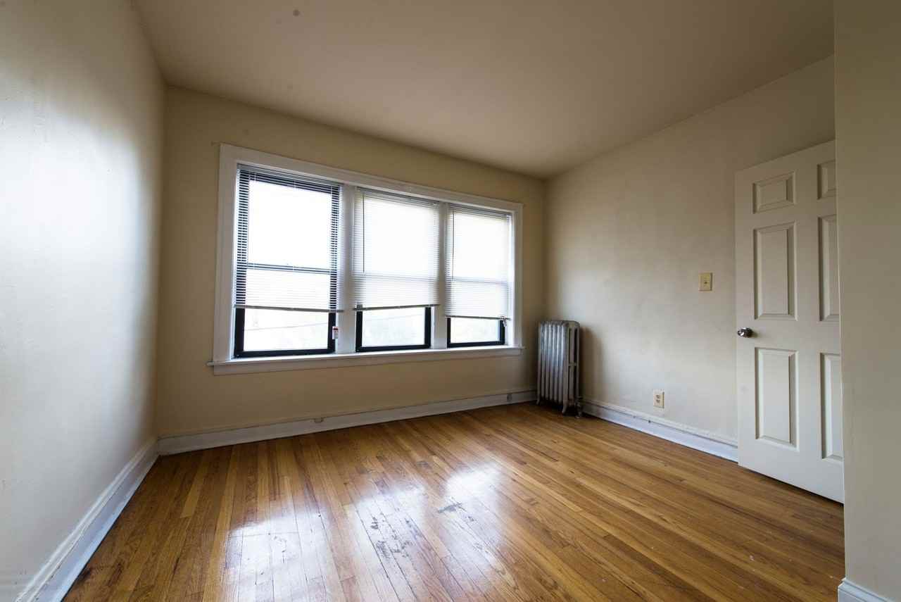 1514-20 W 77th Chicago, IL 60620 - Photo 5 of 15