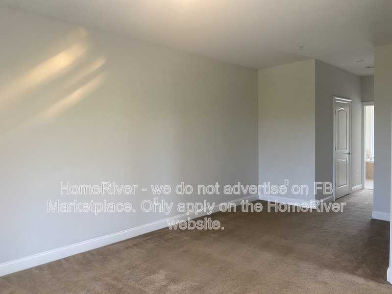 910 Slaters Ln - Photo 7 of 22